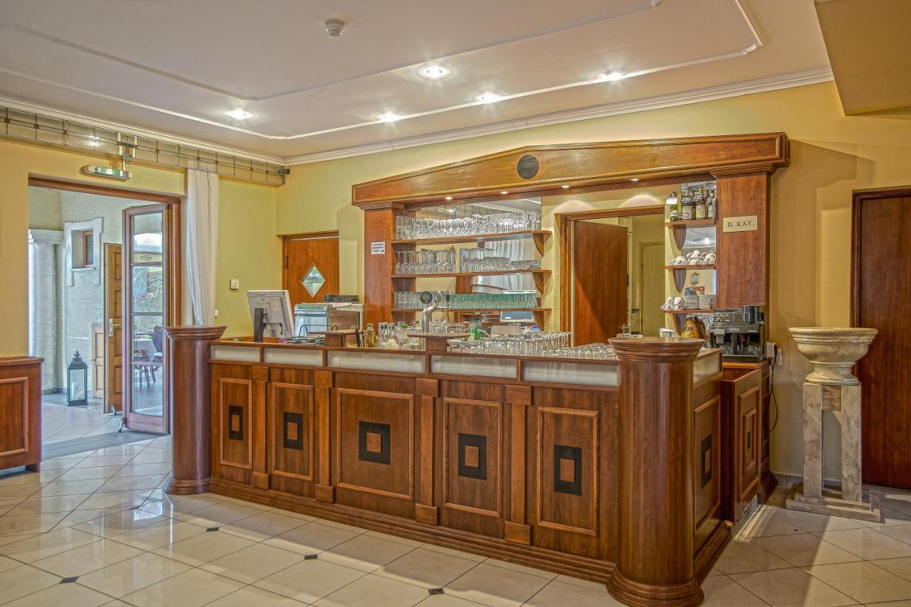 Regia Panzió Acomodação com café da manhã Halaszi Exterior foto
